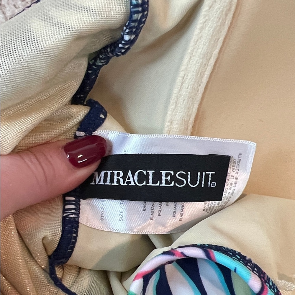 Miraclesuit Amici V-Neck One-Piece Swimsuit Size 14 - Picture 8 of 10